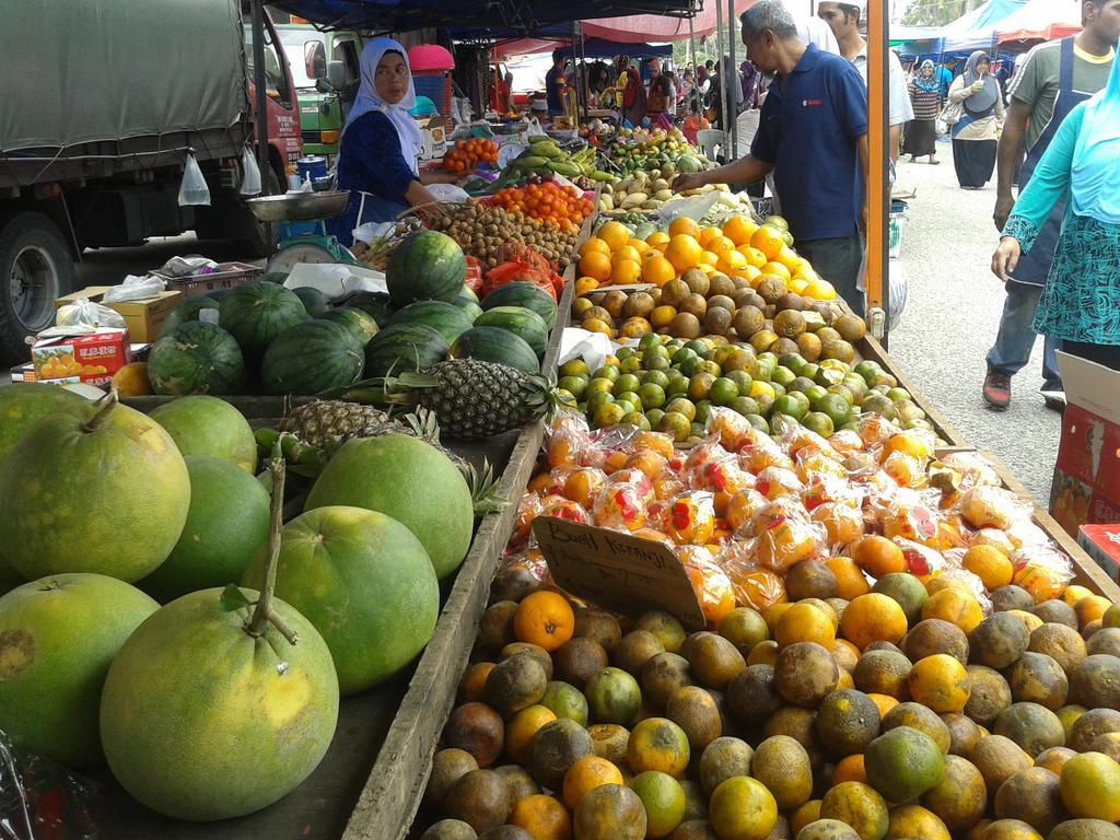 Iz Budget Kampung Kuala Besut Exteriér fotografie